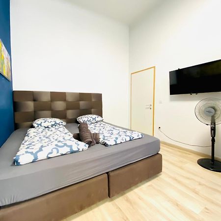 Astonishing 1 Bedroom Apt. Near Danube River Wina Bagian luar foto