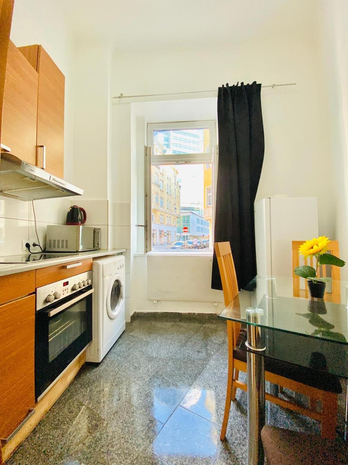 Astonishing 1 Bedroom Apt. Near Danube River Wina Bagian luar foto